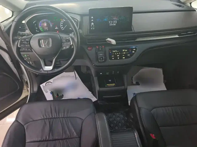 Honda Odyssey — Фото автомобиля 9