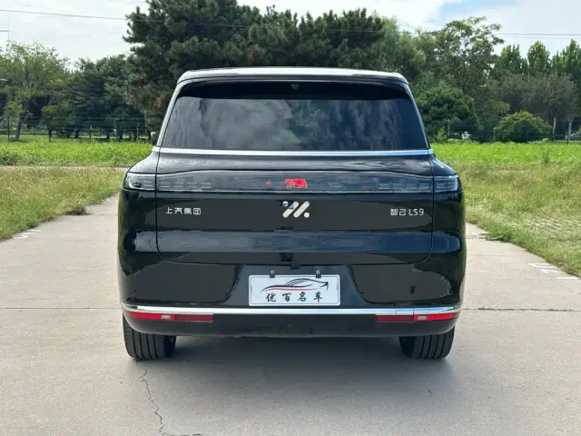 IM Motors LS9 — Фото автомобиля 5