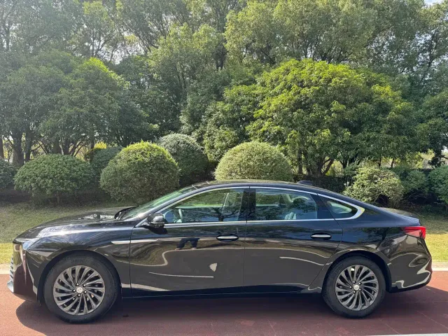 Buick LaCrosse — Фото автомобиля 3