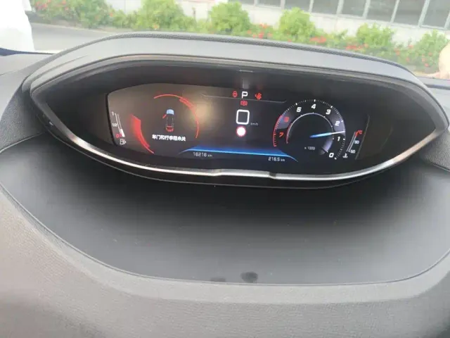Peugeot 5008 — Фото автомобиля 8
