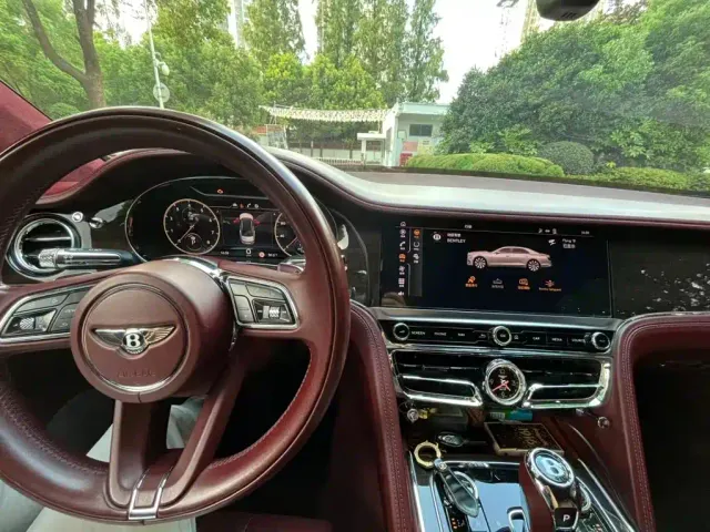 Bentley Flying Spur — Фото автомобиля 5