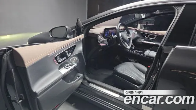 Mercedes-Benz EQE V295 — Фото автомобиля 10