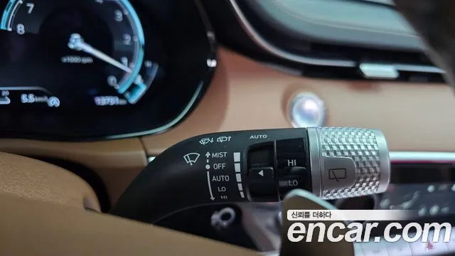 Genesis GV70 — Фото автомобиля 28
