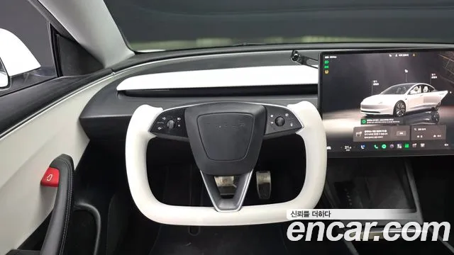 Tesla Model 3 — Фото автомобиля 13