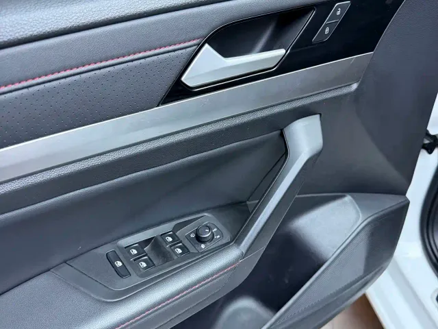 Volkswagen Lavida — Фото автомобиля 5