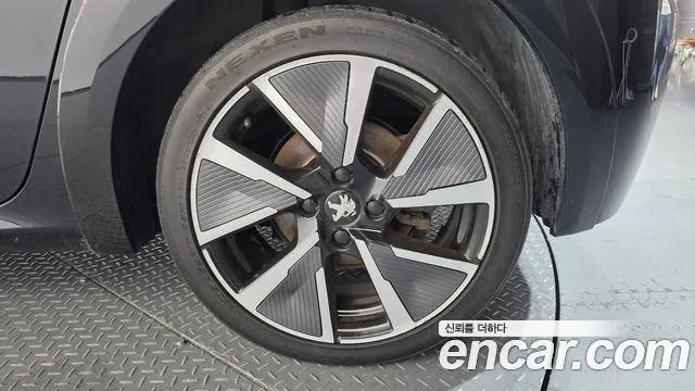 Peugeot 208 — Фото автомобиля 19
