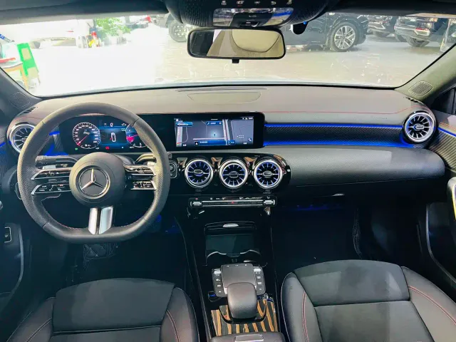 Mercedes-Benz A-Class — Фото автомобиля 12