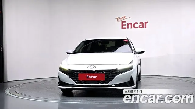 Hyundai Avante CN7 — Фото автомобиля 3