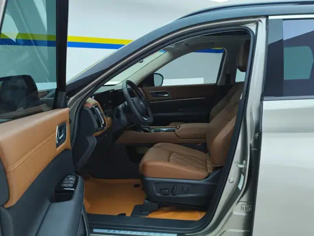 Nissan Terra — Фото автомобиля 9