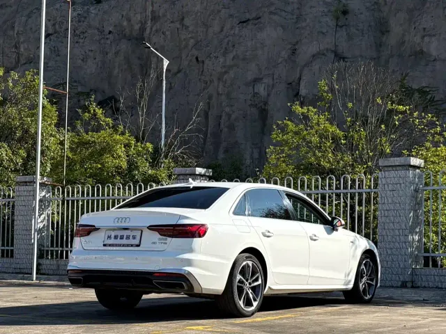 Audi A4L — Фото автомобиля 8
