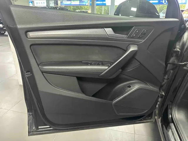 Audi Q5L Sportback — Фото автомобиля 15