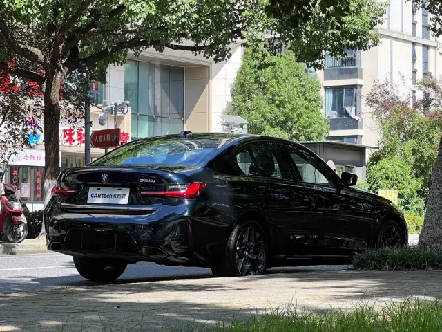 BMW 3 Series — Фото автомобиля 5