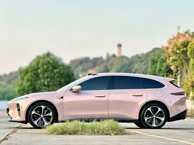 Nio ET5 Touring — Фото автомобиля 4