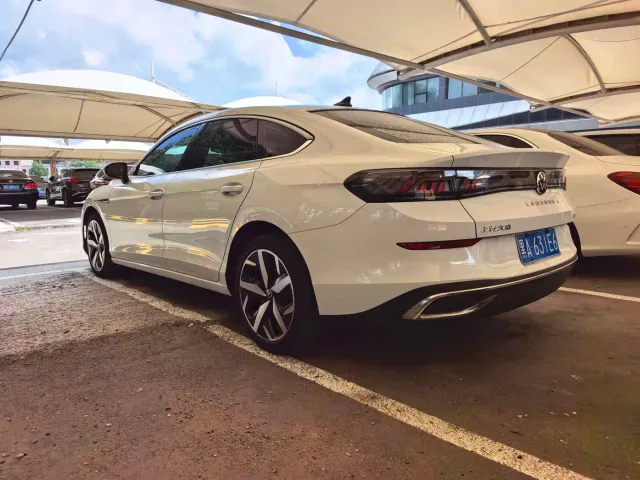 Volkswagen Lamando — Фото автомобиля 17