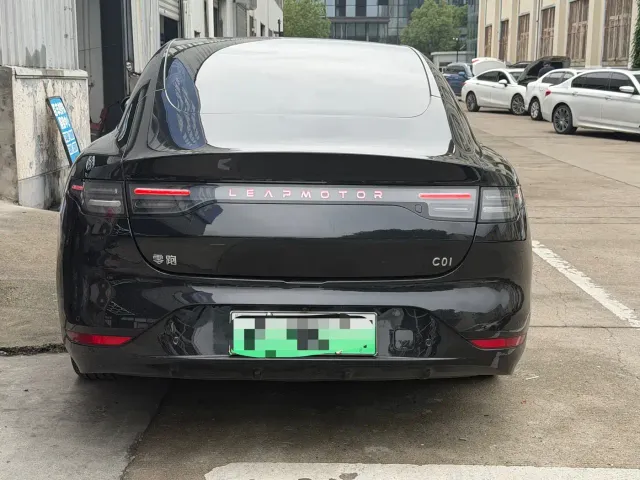 Leapmotor C01 — Фото автомобиля 8