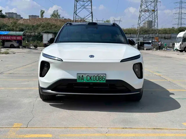 Nio ES6 — Фото автомобиля 2