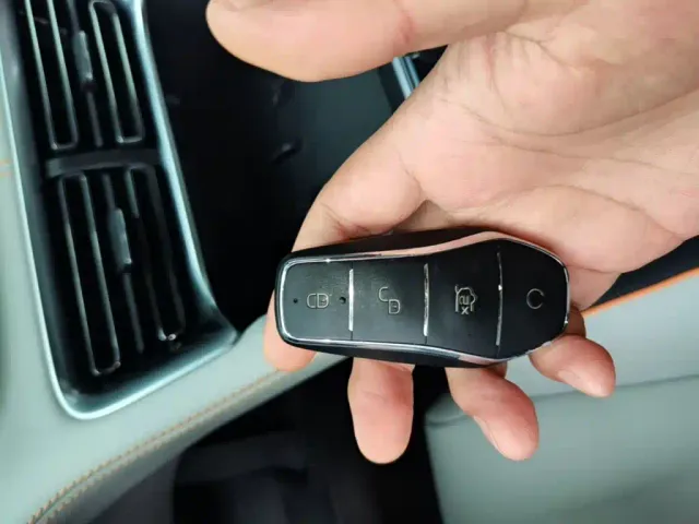 BYD Song PLUS — Фото автомобиля 8