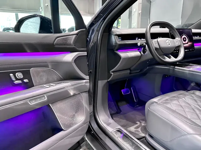 Nio ES8 — Фото автомобиля 12