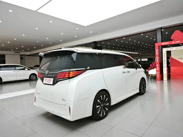 Toyota Alphard — Фото автомобиля 2