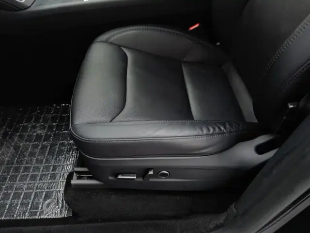 Tesla Model Y — Фото автомобиля 20