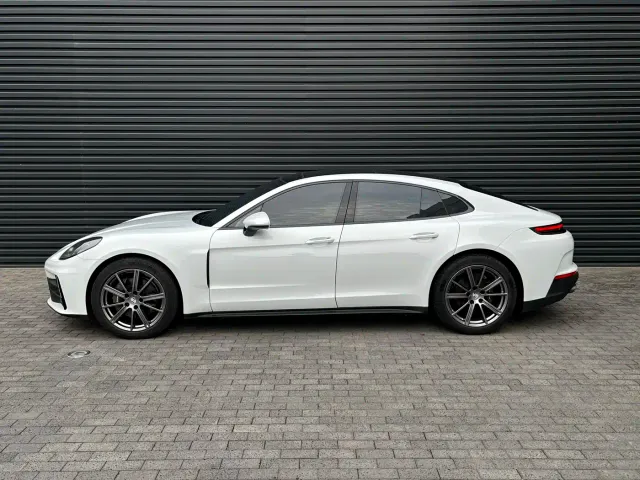 Porsche Panamera — Фото автомобиля 6