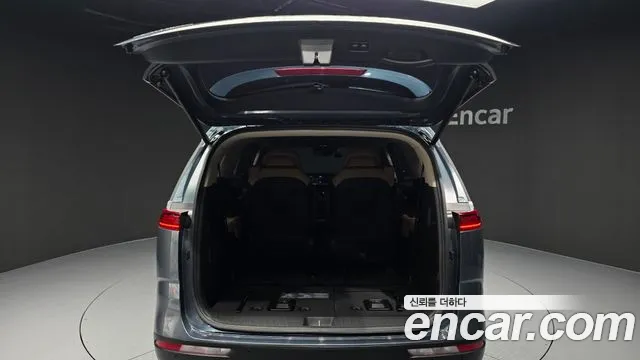 Kia Canival Carnival 4 поколение 7 мест Signature — Фото автомобиля 18