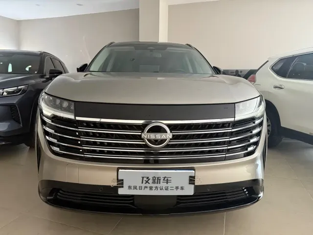 Nissan Terra — Фото автомобиля 2