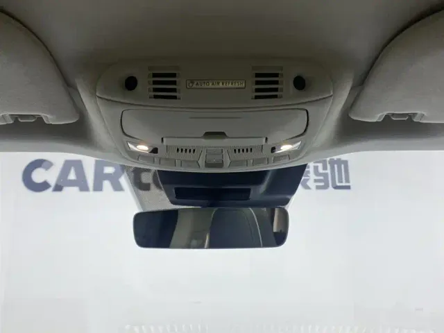 Lincoln Navigator — Фото автомобиля 29