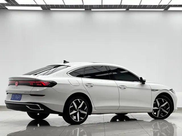 Volkswagen Lamando — Фото автомобиля 4