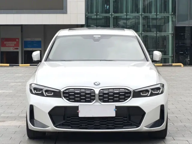 BMW 3 Series — Фото автомобиля 2