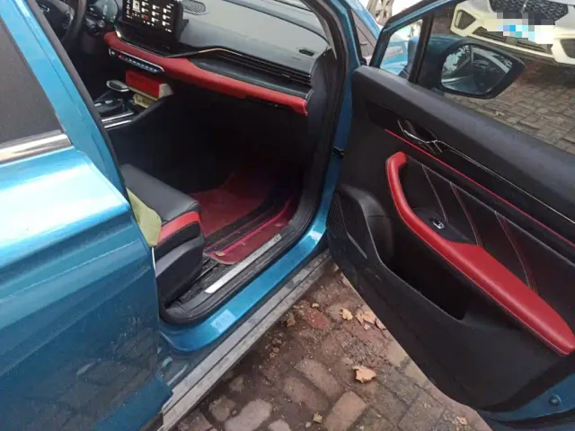 Geely Emgrand S — Фото автомобиля 17