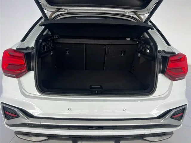 Audi Q2L — Фото автомобиля 6