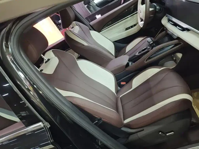 Geely Xingyue L — Фото автомобиля 18