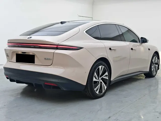 Nio ET5 — Фото автомобиля 7