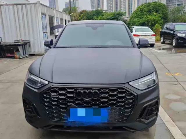 Audi Q5L Sportback — Фото автомобиля 2