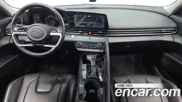 Hyundai Avante CN7 — Фото автомобиля 10