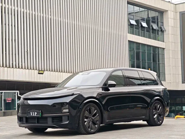 Li Auto L9 — Фото автомобиля 4