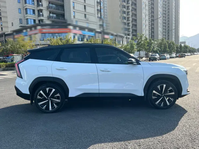 Geely Boyue L — Фото автомобиля 5