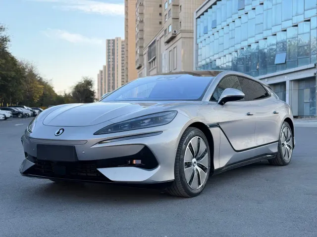 Фотография автомобиля — Denza Z9GT