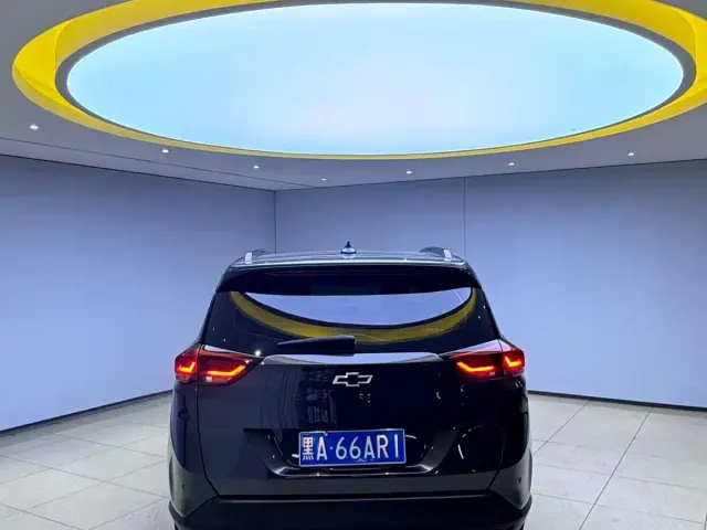 Chevrolet Orlando — Фото автомобиля 5