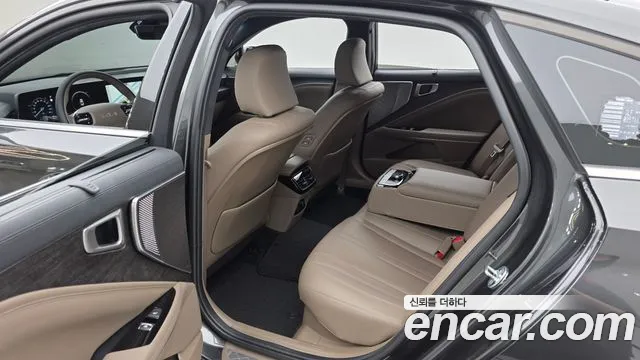 Kia K8 Hybrid — Фото автомобиля 12