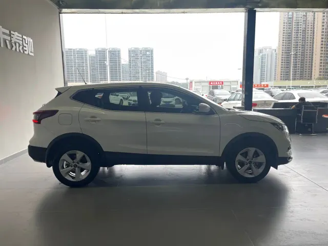 Nissan Qashqai — Фото автомобиля 7