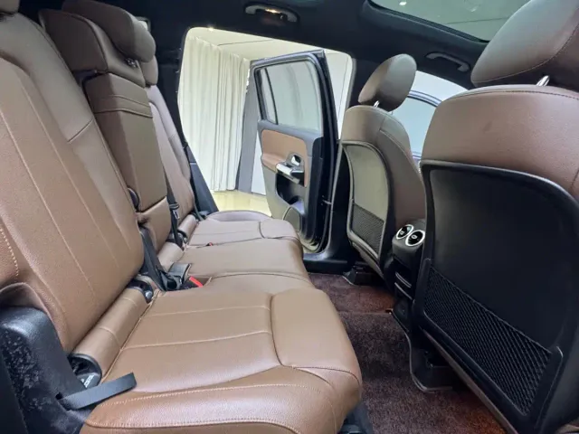 Mercedes-Benz GLB-Class — Фото автомобиля 23