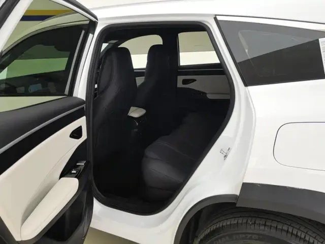 Geely Galaxy L7 — Фото автомобиля 11
