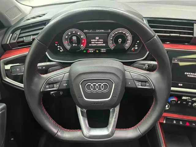 Audi Q3 — Фото автомобиля 8