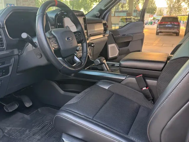 Ford F-150 Raptor — Фото автомобиля 4