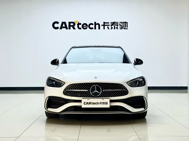 Mercedes-Benz C-Class — Фото автомобиля 2