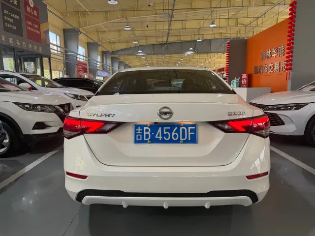 Nissan Sylphy — Фото автомобиля 6
