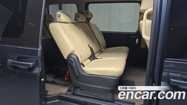 Hyundai Staria Staria L3.5 Tourer 9 мест — Фото автомобиля 11
