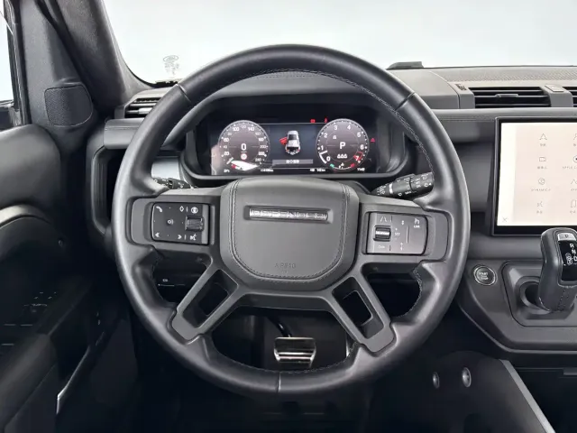 Land Rover Defender — Фото автомобиля 14
